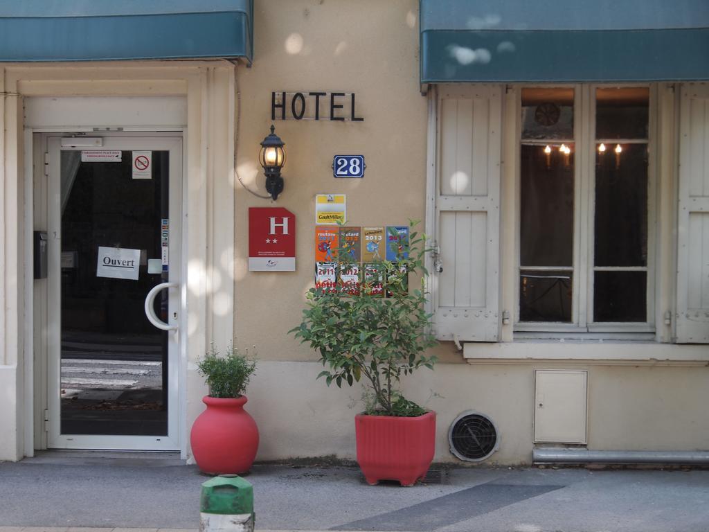 Hotel Emma Calve Millau Exterior foto