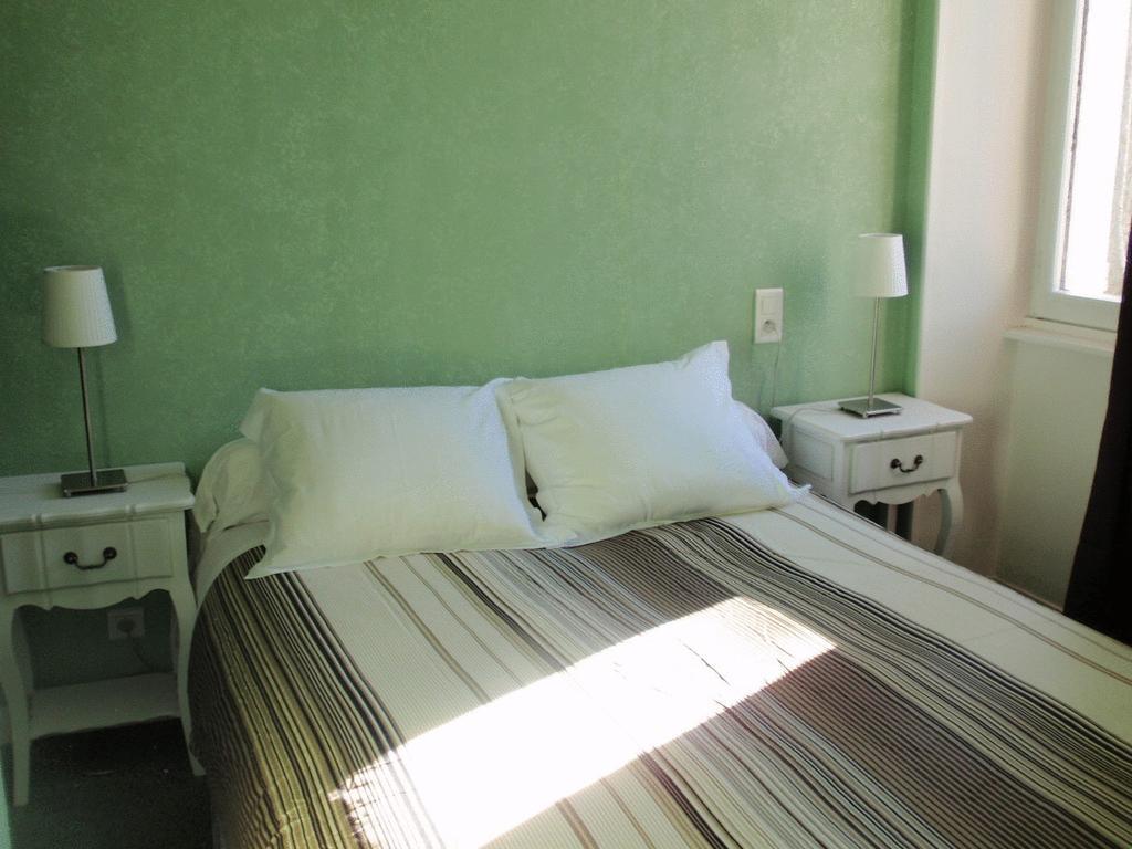 Hotel Emma Calve Millau Zimmer foto